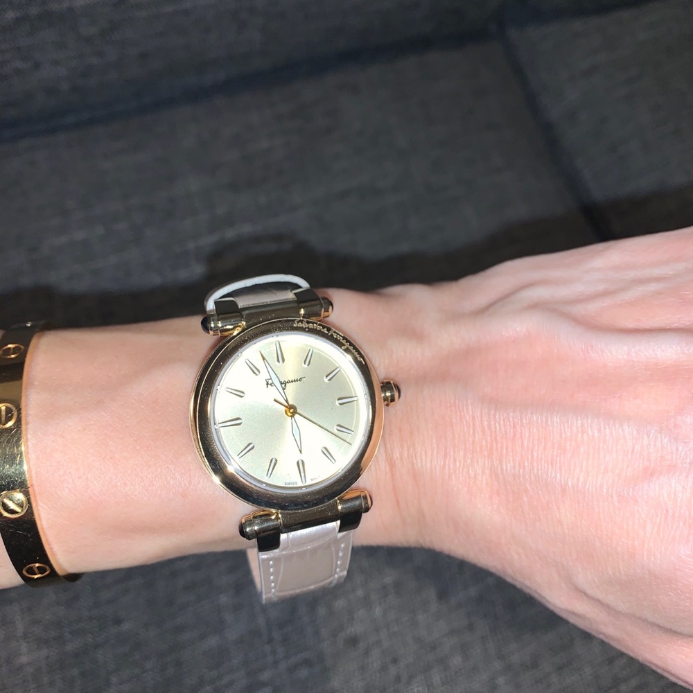 Salvatore Ferragamo Women's watch - Picture 9 of 12